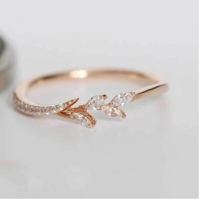 Women Glamorous Ring Eternity Wedding Band Leaf Zircon Jewelry Proposal Anniversary Gift Engagement Rings