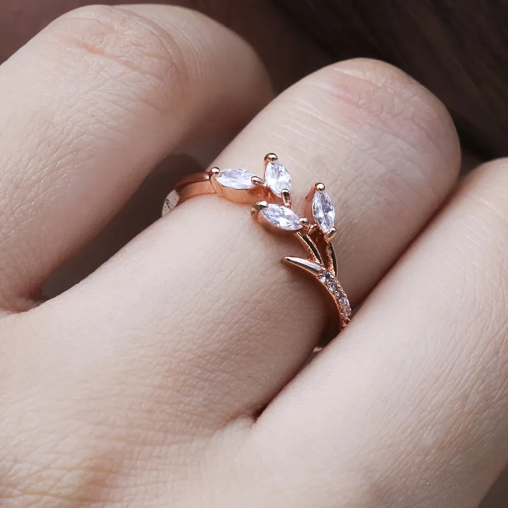 Women Glamorous Ring Eternity Wedding Band Leaf Zircon Jewelry Proposal Anniversary Gift Engagement Rings